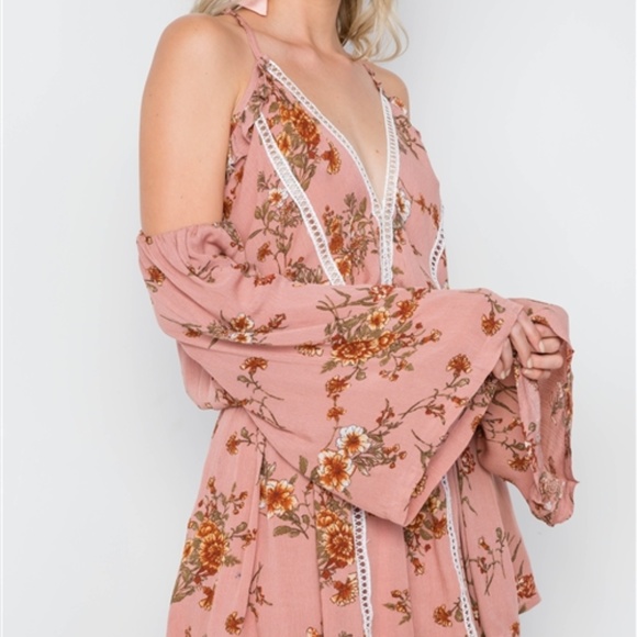 BOHO STYLE BELL SLEEVE ROMPER - Picture 4 of 5